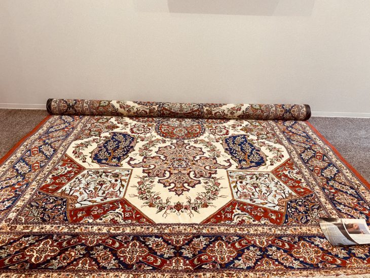 最高級 手織り ペルシャ絨毯 リビングサイズ クム産 絨毯バッグ付 Qom 