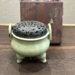 龍泉窯 純銀龍彫火屋 香炉』 ｜骨董品買取 緑和堂