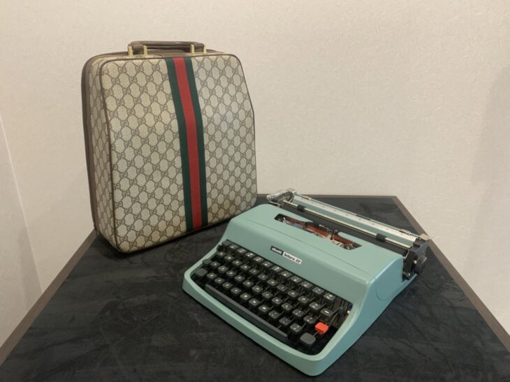 GUCCI × Olivetti タイプライター