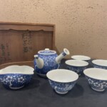 平安 嘉々瑞 造『青華松竹梅 煎茶器揃』