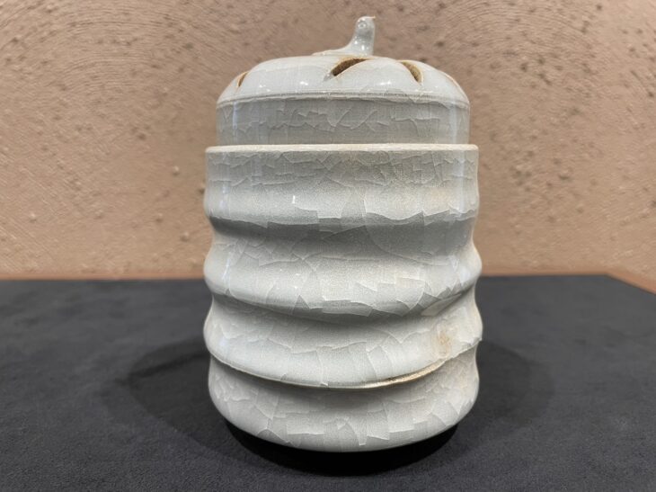 林 隆一郎 作『青瓷 竹雀香爐』 ｜骨董品買取 緑和堂