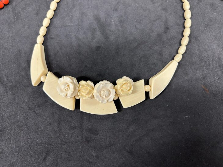 a*m様 メッキアクセサリー　まとめ　本珊瑚 おまとめ メッキ 珊瑚 象牙アクセサリー一式 ｜骨董品買取 緑和堂