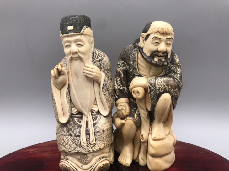 象牙作品『囲碁を打つ男性達』 ｜骨董品買取 緑和堂