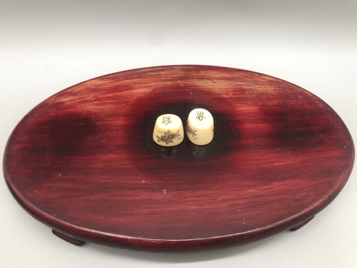 象牙作品『囲碁を打つ男性達』 ｜骨董品買取 緑和堂