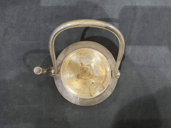 【骨董】池田製 純銀 湯沸 望月型 424g 茶道具 急須 共箱付 池田製『純銀 湯沸』 ｜骨董品買取 緑和堂