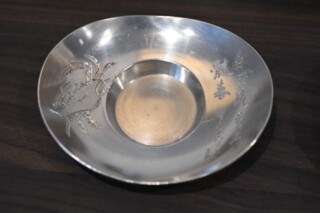 三世秦蔵六 作 錫製茶托 |骨董品買取 緑和堂 三世秦蔵六 作 錫製茶托 |骨董品買取 緑和堂