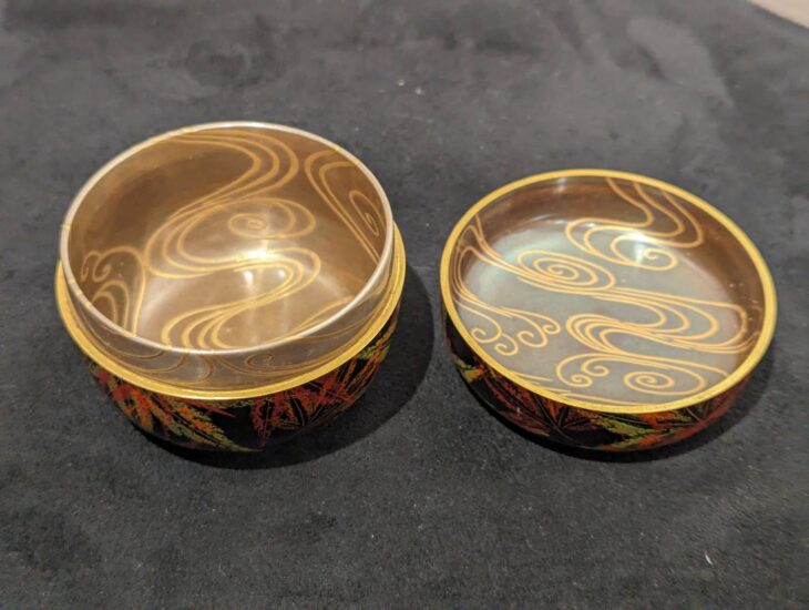 土居義峰 作 瑞松蒔絵 平棗 共箱 漆器 漆芸 抹茶 茶道具 棗 新品 未使用品 52622.jpg