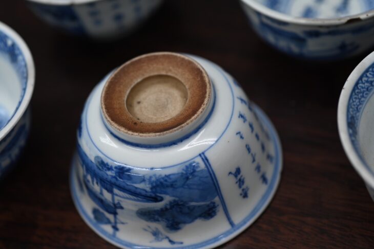 煎茶 染付 碗 五件 時代物(K-LC763) 赤壁図 染付煎茶碗 ｜骨董品買取 緑和堂