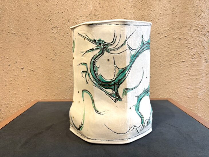 河本五郎 『色絵竜文 花器』 ｜骨董品買取 緑和堂