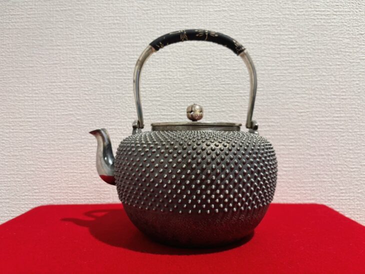 呉杉堂 『純銀霰湯沸』 ｜骨董品買取 緑和堂