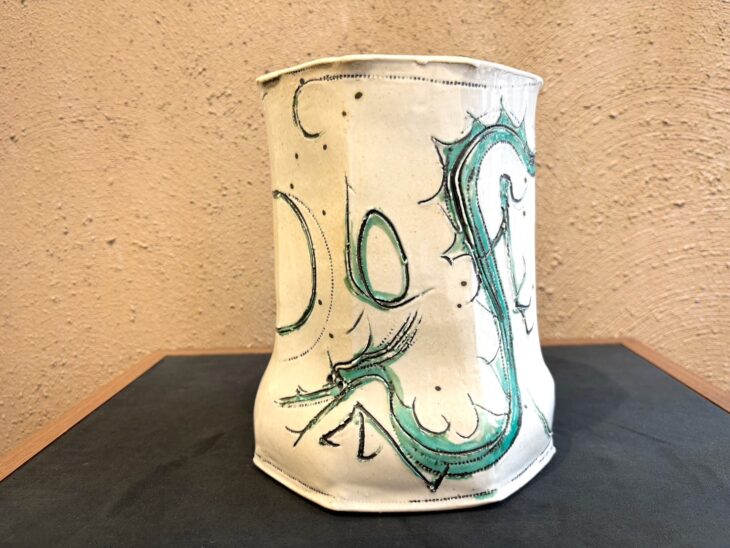 河本五郎 『色絵竜文 花器』 ｜骨董品買取 緑和堂