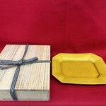 珉平焼 黄釉角皿