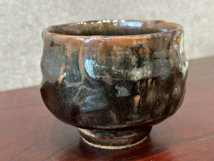 【 真作 最上位作 超希少珍品 】河井寛次郎 ( 展覧会出品作:鐵釉霰碗) Yahoo!オークション - 民藝巨匠【河井寛次郎】最上位作 三色碗