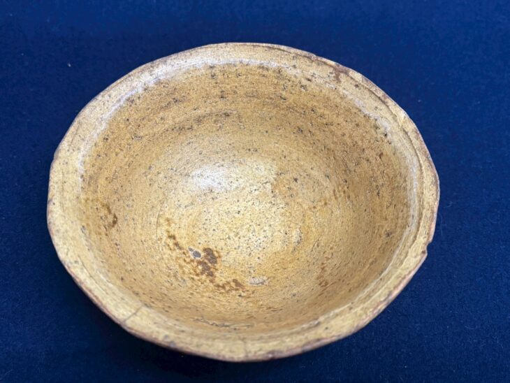 763『伊羅保茶碗』　/美術品 骨董 古美術 アンティーク 黄伊羅保 平茶碗 ｜骨董品買取 緑和堂