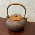 亀文堂 『鉄瓶』