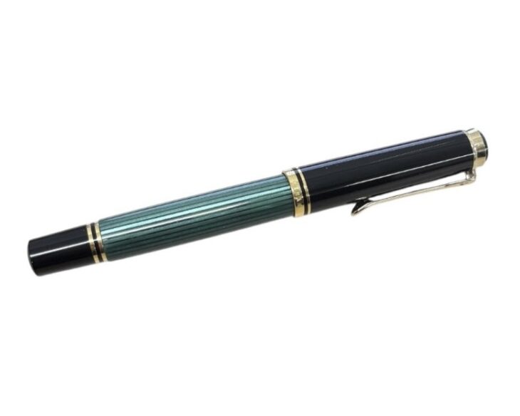 Parker 万年筆 とPILOT 万年筆とペリカン3点 Parker 万年筆 とPILOT 万年筆とペリカン3点 詳細ページ