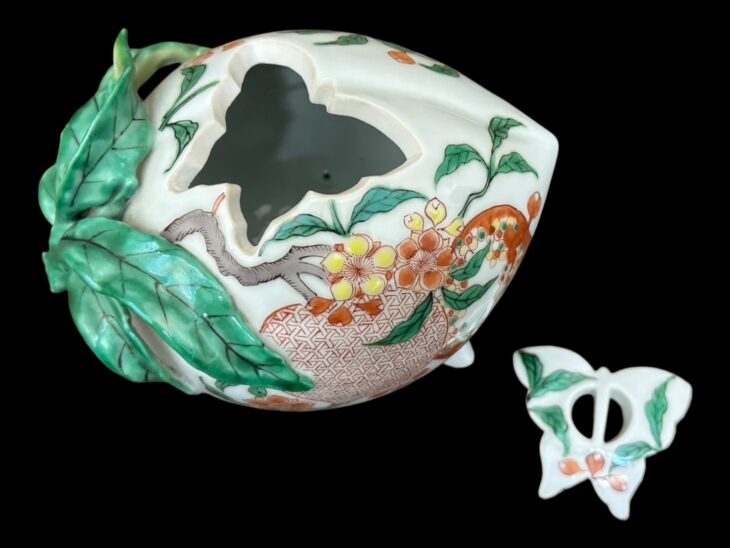 三浦竹泉 『色絵桃 香炉』 ｜骨董品買取 緑和堂