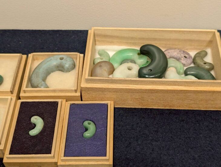 出土品 子持勾玉 ｜骨董品買取 緑和堂