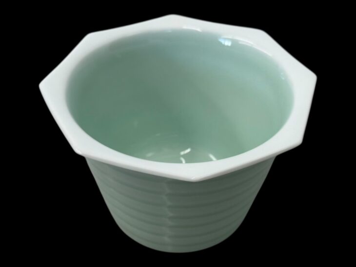 井上 康徳『青白磁線八角 小鉢』 ｜骨董品買取 緑和堂