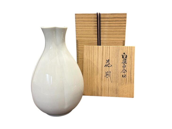 井上 萬二 『白磁百合口 花瓶』