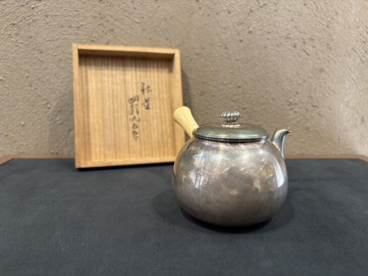 鈴木 長翁斎『純銀 急須』 ｜骨董品買取 緑和堂