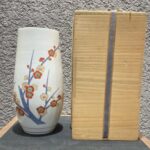 十三代目柿右衛門 『濁手 梅花文花瓶』