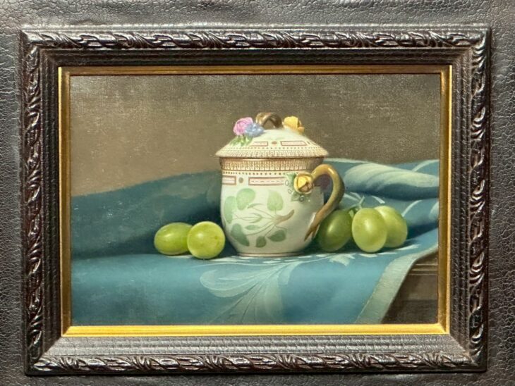 北 浩二 『花柄のミルクピッチャーと葡萄』 ｜骨董品買取 緑和堂