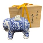 辻常陸 『染付 象香炉』