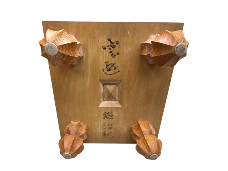 【希少】趙治勲 作 直筆 サイン入り 囲碁盤 脚付盤 厚約17.7cm へそ 趙治勲銘 碁盤 碁石 ｜骨董品買取 緑和堂
